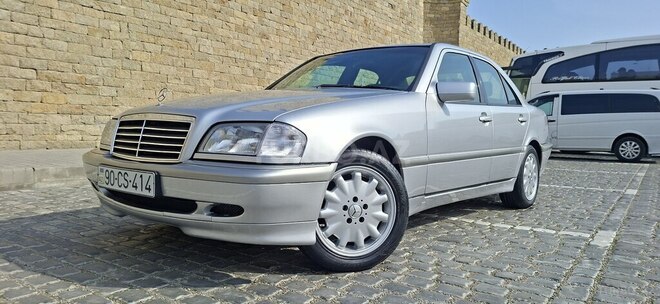 Mercedes C 230 2000, 245,000 km - 2.3 л - Bakı