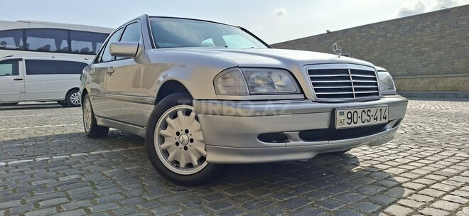Mercedes C 230 2000, 245,000 km - 2.3 л - Bakı