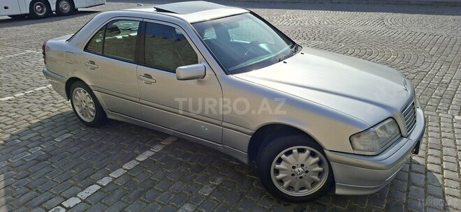Mercedes C 230 2000, 245,000 km - 2.3 л - Bakı
