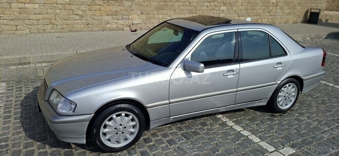 Mercedes C 230 2000, 245,000 km - 2.3 л - Bakı