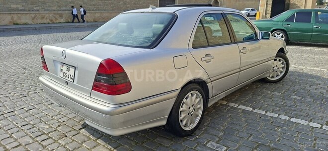 Mercedes C 230 2000, 245,000 km - 2.3 л - Bakı