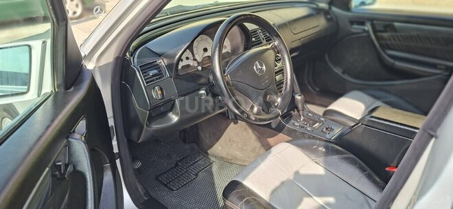 Mercedes C 230 2000, 245,000 km - 2.3 л - Bakı