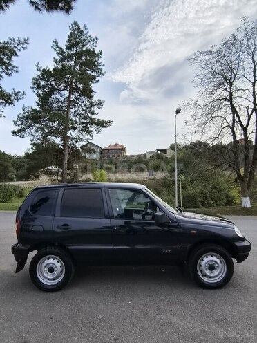 Chevrolet Niva 2007, 181,000 km - 1.7 l - Quba