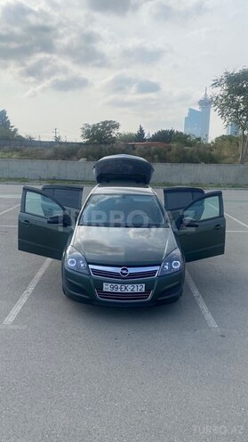 Opel Astra 2009, 236,000 km - 1.4 l - Bakı