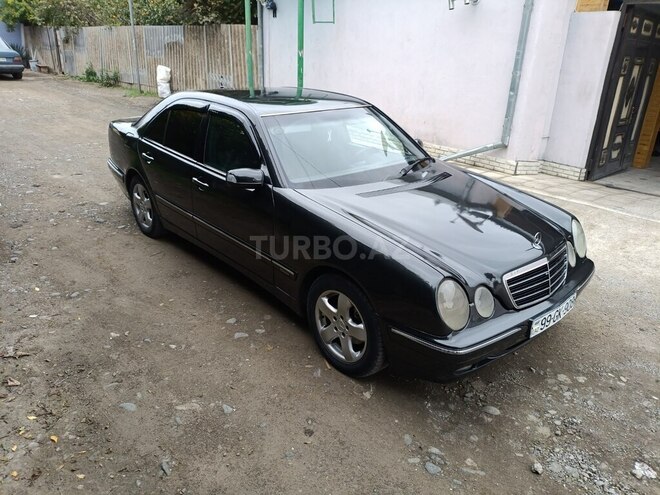Mercedes E 220 2000, 681,028 km - 2.2 л - Ağstafa