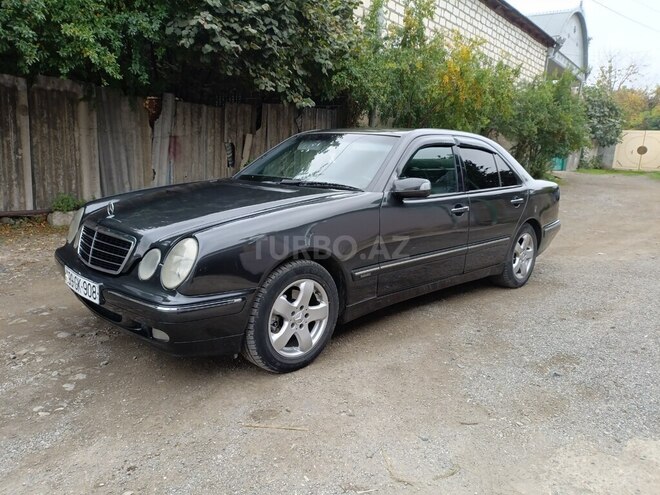 Mercedes E 220 2000, 681,028 km - 2.2 л - Ağstafa