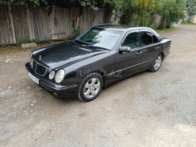 Mercedes E 220 2000, 681,028 km - 2.2 л - Ağstafa