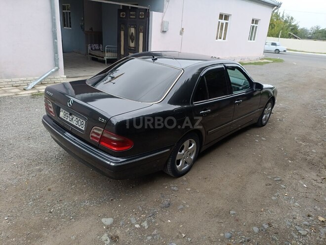 Mercedes E 220 2000, 681,028 km - 2.2 л - Ağstafa