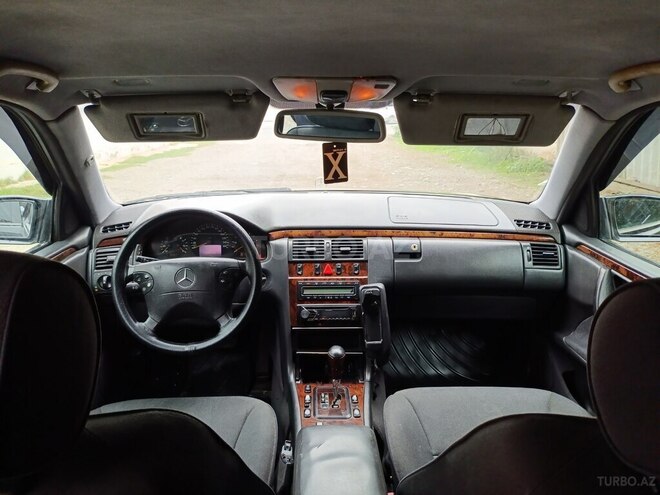 Mercedes E 220 2000, 681,028 km - 2.2 л - Ağstafa