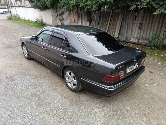 Mercedes E 220 2000, 681,028 km - 2.2 л - Ağstafa