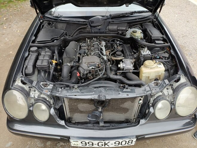 Mercedes E 220 2000, 681,028 km - 2.2 л - Ağstafa