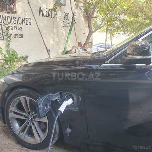 BMW 330e 2017, 175,000 km - 2.0 l - Bakı