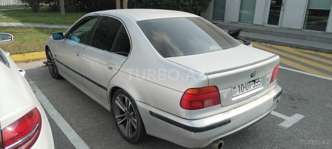 BMW 523 2000, 681,870 km - 2.5 l - Bakı