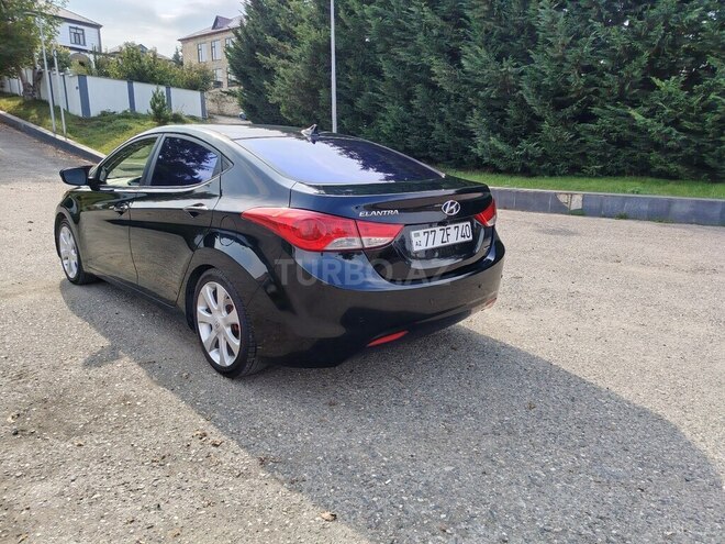 Hyundai Elantra 2011, 216,800 km - 1.8 л - Quba