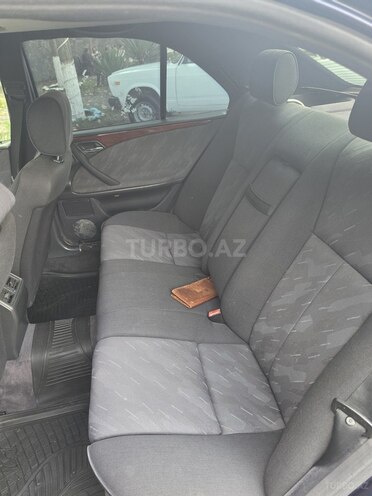Mercedes E 200 1997, 341,299 km - 2.0 l - Balakən
