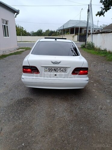 Mercedes E 220 2002, 479,028 km - 2.2 l - Qazax