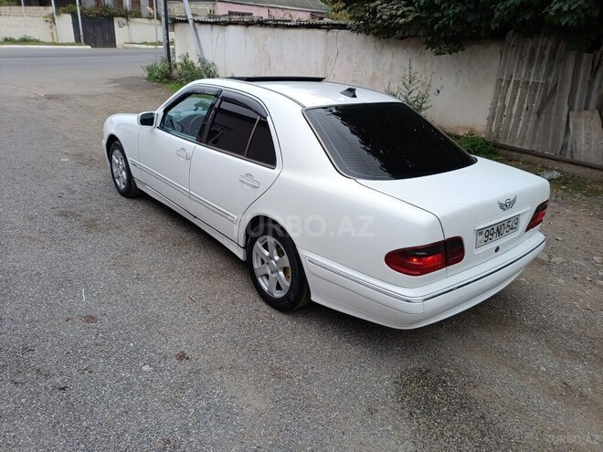 Mercedes E 220 2002, 479,028 km - 2.2 l - Qazax