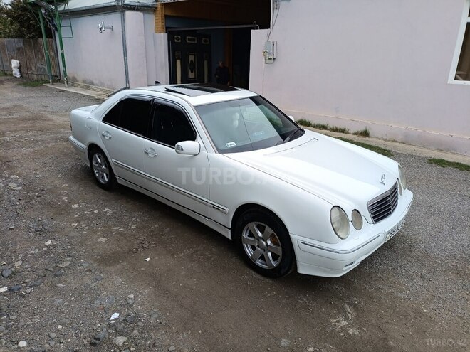 Mercedes E 220 2002, 479,028 km - 2.2 l - Qazax