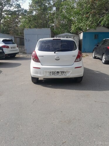 Hyundai i20 2012, 384,000 km - 1.4 л - Bakı