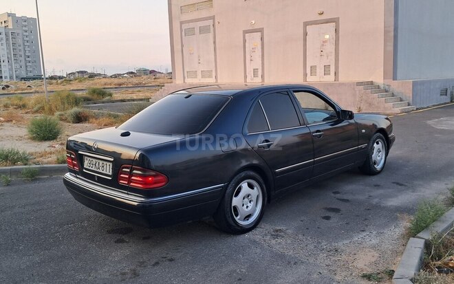 Mercedes E 230 1997, 447,569 km - 2.3 l - Bakı