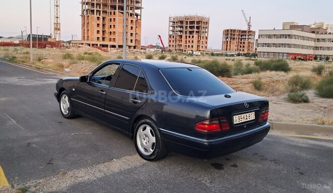 Mercedes E 230 1997, 447,569 km - 2.3 l - Bakı