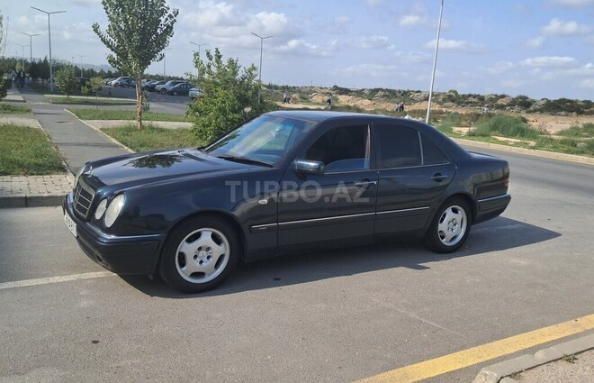 Mercedes E 230 1997, 447,569 km - 2.3 l - Bakı