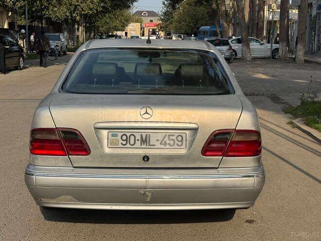 Mercedes E 220 2001, 99,919 km - 2.2 l - Cəlilabad