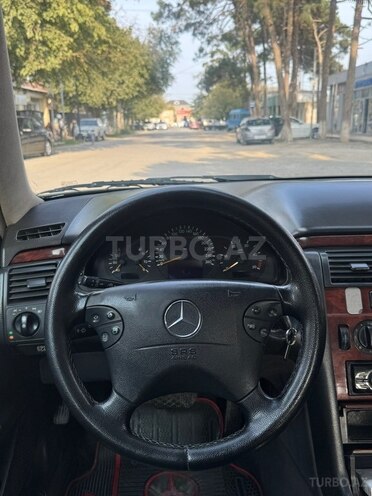 Mercedes E 220 2001, 99,919 km - 2.2 l - Cəlilabad
