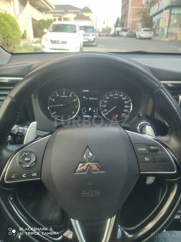 Mitsubishi Outlander 2018, 164,950 km - 2.4 l - Bakı