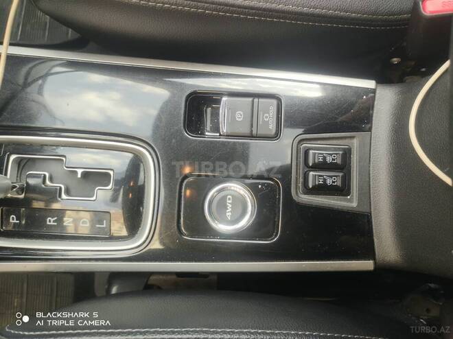 Mitsubishi Outlander 2018, 164,950 km - 2.4 l - Bakı