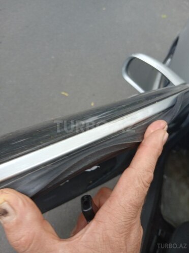 Mercedes E 220 2000, 353,500 km - 2.2 л - Qax
