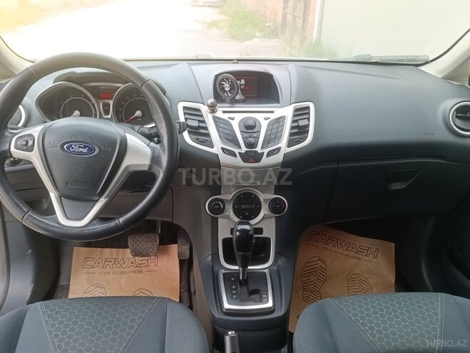 Ford Fiesta 2012, 157,000 km - 1.4 л - Bakı