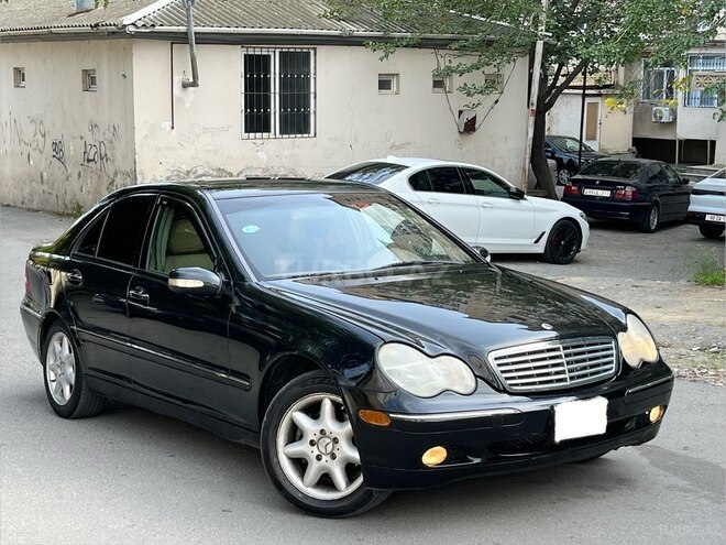 Mercedes C 240 2001, 235,000 km - 2.6 l - Bakı