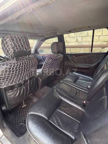 Mercedes E 240 2000, 259,000 km - 2.4 l - Bakı