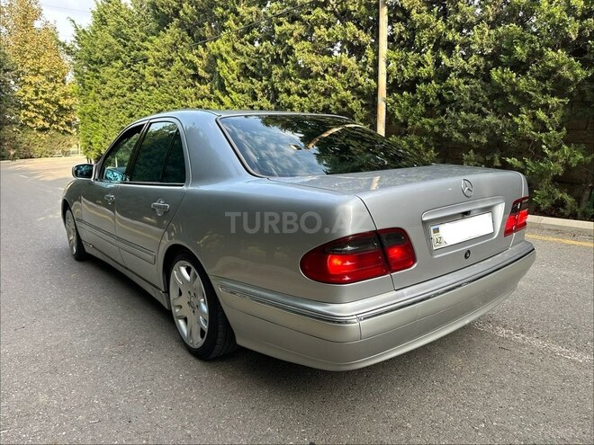 Mercedes E 220 2000, 458,000 km - 2.2 l - Bakı