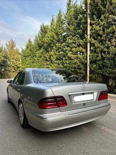 Mercedes E 220 2000, 458,000 km - 2.2 l - Bakı