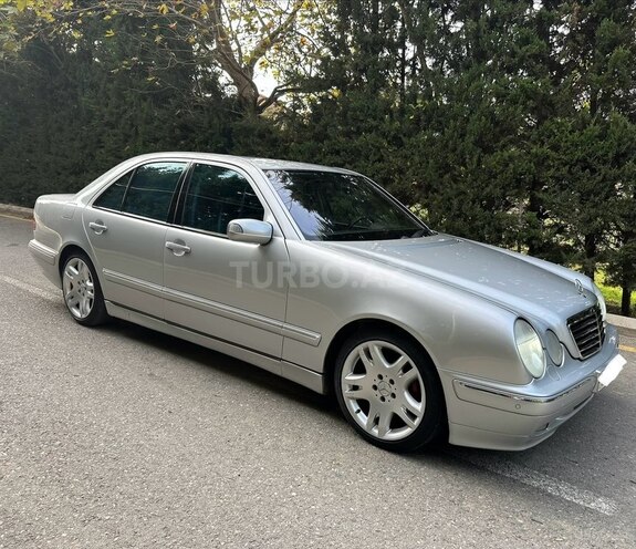 Mercedes E 220 2000, 458,000 km - 2.2 l - Bakı