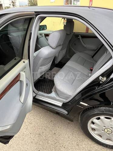 Mercedes C 200 2000, 342,608 km - 2.0 л - Lənkəran