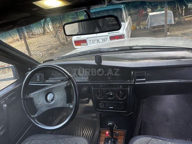 Mercedes 190 1992, 300,000 km - 2.0 л - Astara