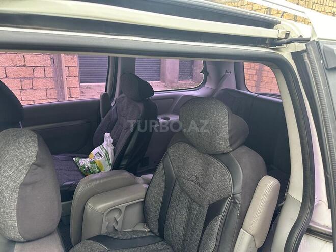 Kia Carnival 2011, 210,000 km - 2.2 l - Bakı
