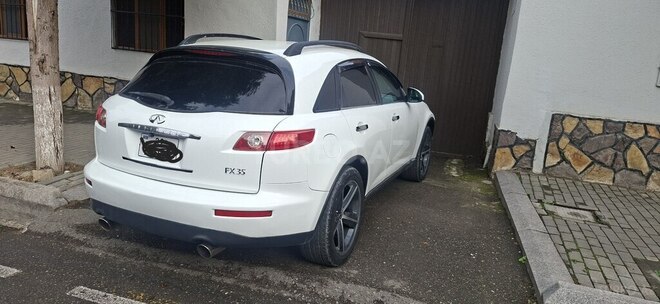 Infiniti FX35 2004, 260,000 km - 3.5 l - Göygöl