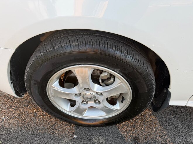 Hyundai Elantra 2009, 280,752 km - 1.6 л - Qusar