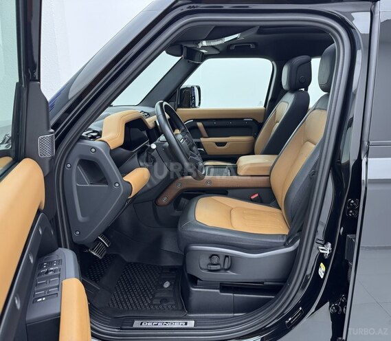 Land Rover Defender 2023, 42,600 km - 3.0 l - Bakı