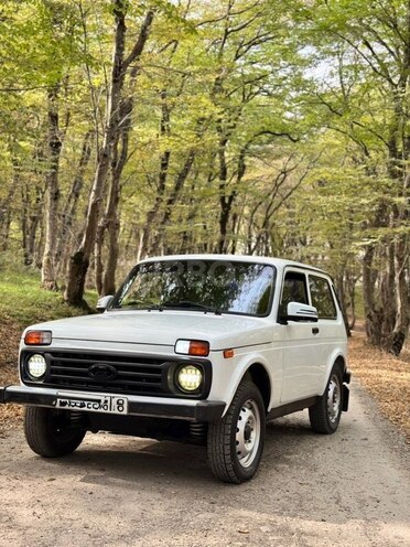 LADA (VAZ) Niva 2015, 230,000 km - 1.7 l - Qusar