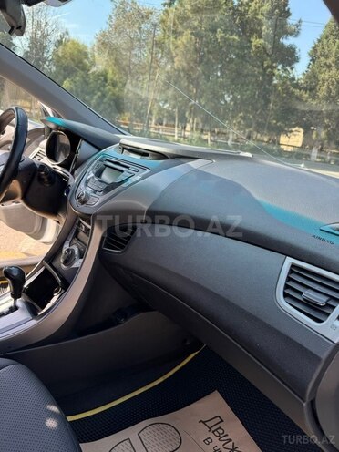 Hyundai Elantra 2011, 322,000 km - 1.8 l - Şirvan