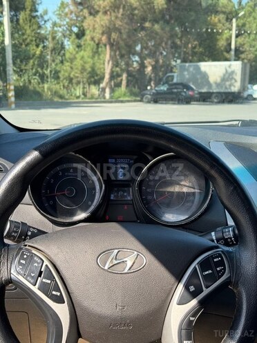 Hyundai Elantra 2011, 322,000 km - 1.8 l - Şirvan