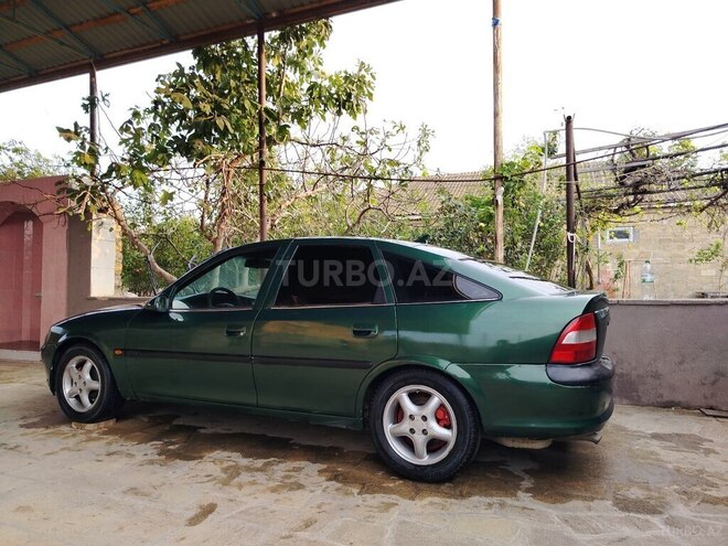 Opel Vectra 1997, 324,000 km - 1.8 l - Bakı