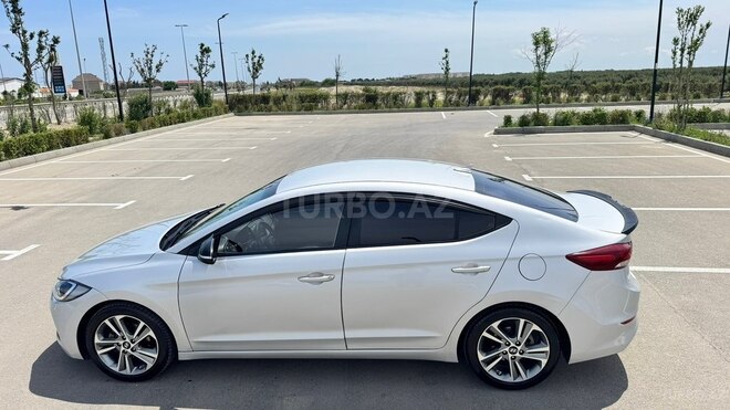 Hyundai Avante 2016, 322,000 km - 1.6 л - Bakı
