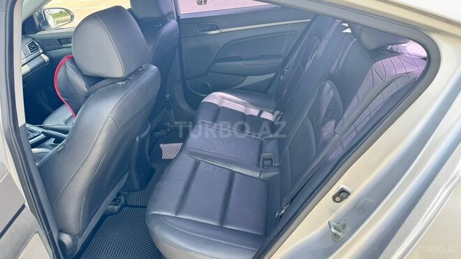 Hyundai Avante 2016, 322,000 km - 1.6 л - Bakı