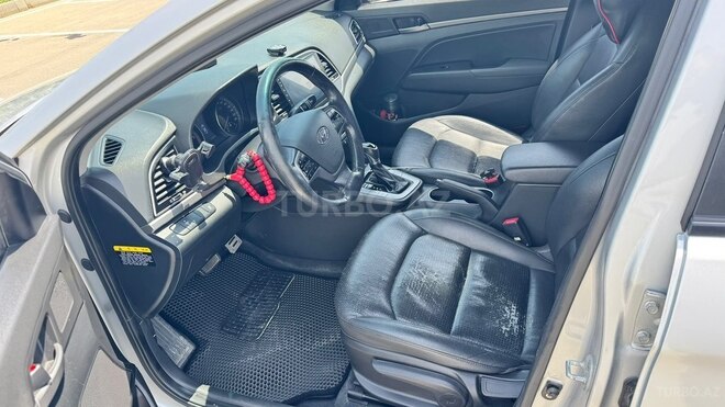 Hyundai Avante 2016, 322,000 km - 1.6 л - Bakı